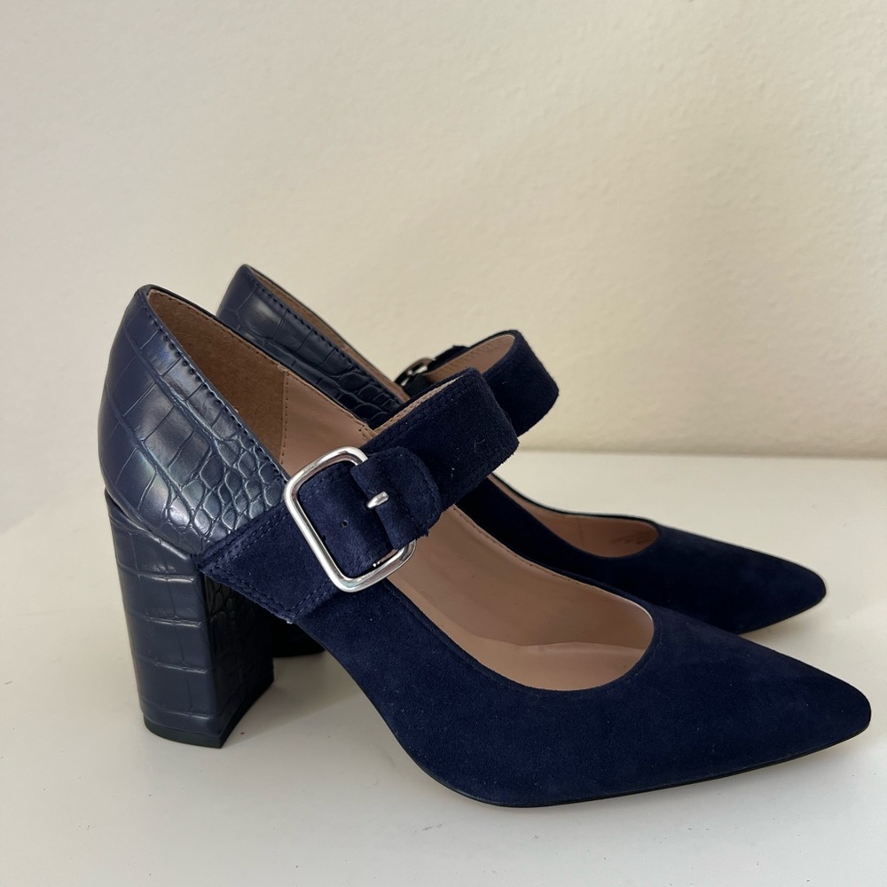 TOMMY HILFIGER
Ventur Heel Pumps